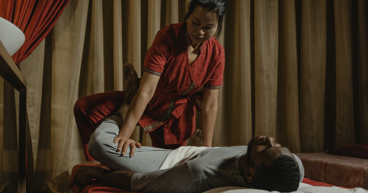 Deep Tissue Massage Near Me 2026 — How to Find Licensed Therapists by State